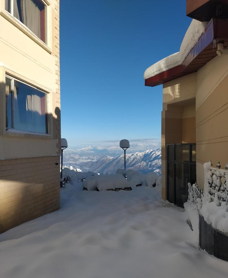 Radisson Kufri Hotell Shimla Exteriör bild