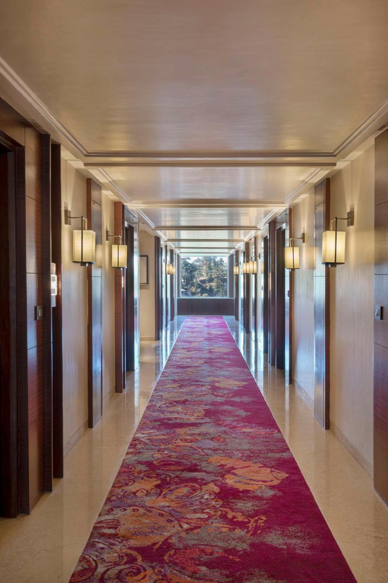 Radisson Kufri Hotell Shimla Exteriör bild